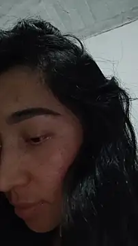 Elowyn online show from November 2025 02:10:01 AM