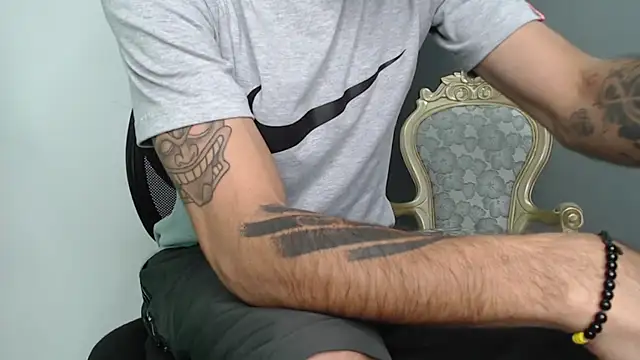 Snapshot of bigdick_monster1 chatting on November 2025 11:47:01 AM bigdick monster1 online show from November 2025 11:47:01 AM