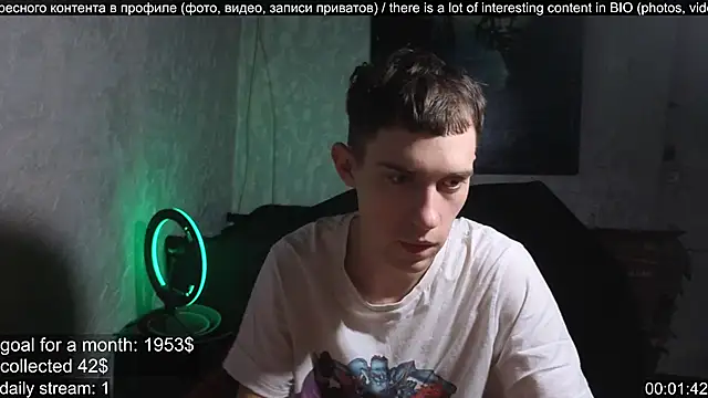 Snapshot of w0rkman chatting on October 2025 10:30:02 PM w0rkman online show from October 2025 10:30:02 PM