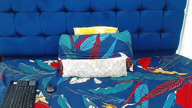 Snapshot of AriesCake chatting on February 2026 07:10:02 AM AriesCake online show from February 2026 07:10:02 AM