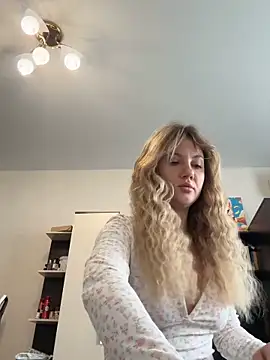 Snapshot of mollygirll chatting on October 2025 08:21:01 AM mollygirll online show from October 2025 08:21:01 AM