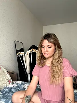 Snapshot of mollygirll chatting on October 2025 09:17:01 AM mollygirll online show from October 2025 09:17:01 AM