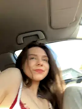 Snapshot of MilaBee chatting on October 2025 04:09:01 AM MilaBee online show from October 2025 04:09:01 AM