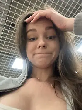 MilaBee online show from January 2026 11:12:02 AM