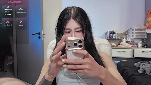 Snapshot of Rainbow-sweet chatting on April 2026 05:12:02 AM Rainbow-sweet online show from April 2026 05:12:02 AM