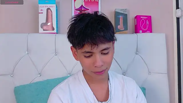 Ethan Westt online show from July 2026 08:33:02 PM