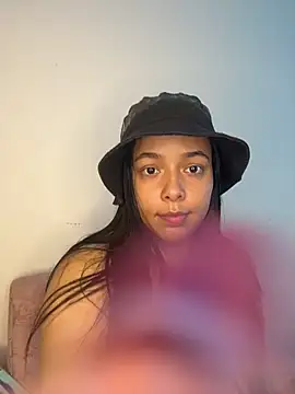 Snapshot of Deepika_padukoneNisha chatting on January 2026 03:06:01 PM Deepika padukoneNisha online show from January 2026 03:06:01 PM