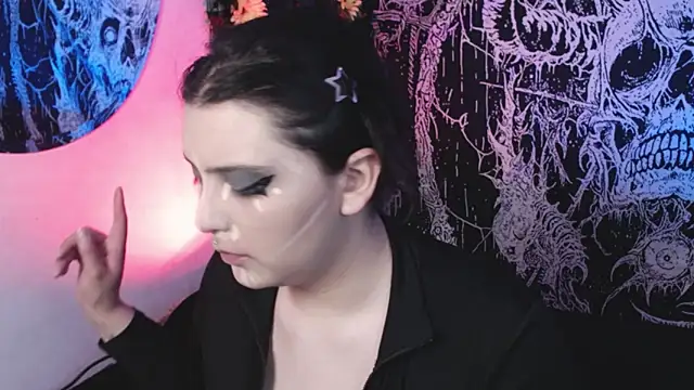 mikaskullcs online show from March 2026 09:32:01 PM