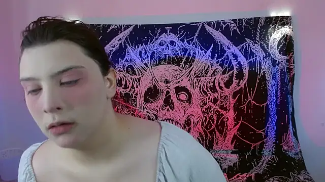 mikaskullcs online show from May 2026 10:16:02 PM