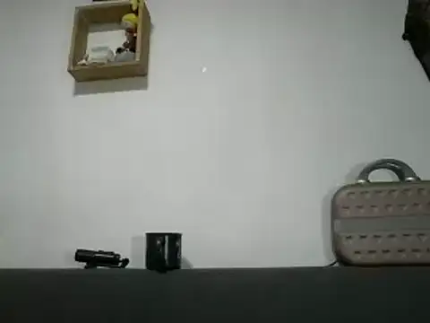 Amadamilf1980 online show from May 2026 04:04:02 PM