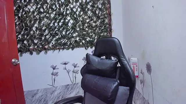 Sarahbrowm  online show from September 2025 06:29:02 PM