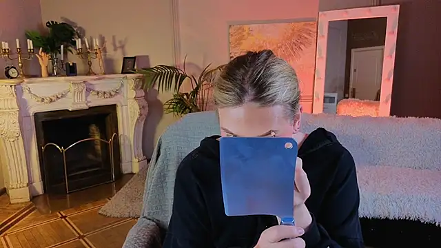 Jes Solar online show from October 2025 11:07:01 AM