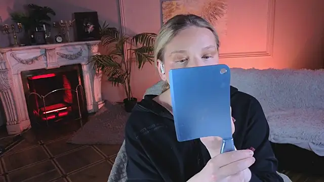 Jes Solar online show from November 2025 09:46:02 PM