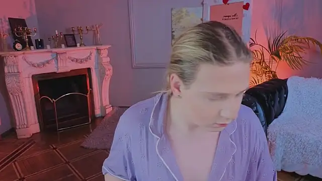 Jes Solar online show from April 2026 09:37:01 PM