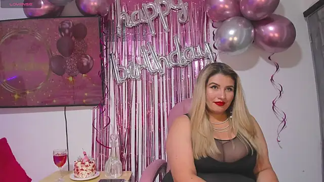 Snapshot of mailyn_baker chatting on September 2025 01:42:02 AM mailyn baker online show from September 2025 01:42:02 AM