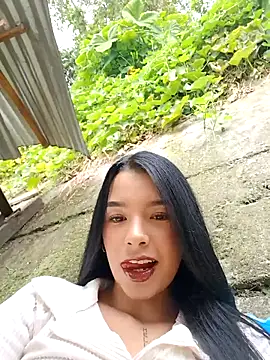 Snapshot of adrianagilton chatting on September 2025 02:27:01 PM adrianagilton online show from September 2025 02:27:01 PM