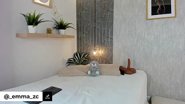 Emmazc  online show from July 2026 03:08:02 PM