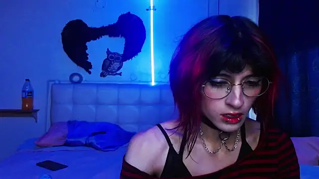 goth minerva online show from September 2025 02:00:02 PM