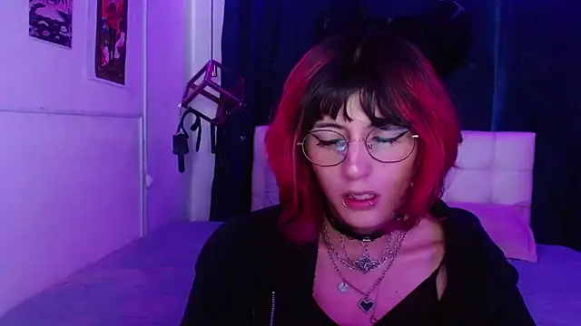 goth minerva online show from October 2025 01:51:02 PM