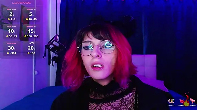 goth minerva online show from October 2025 01:12:01 PM