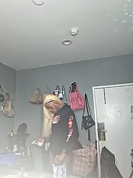 Snapshot of ItsBarbieBitcxxxx69 chatting on November 2025 03:30:02 PM ItsBarbieBitcxxxx69 online show from November 2025 03:30:02 PM