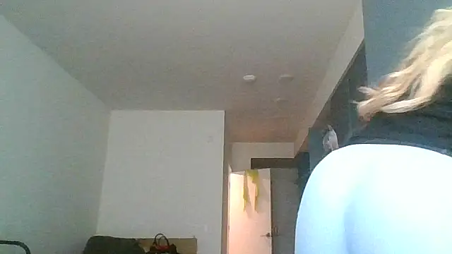 Snapshot of ItsBarbieBitcxxxx69 chatting on February 2026 11:30:02 PM ItsBarbieBitcxxxx69 online show from February 2026 11:30:02 PM