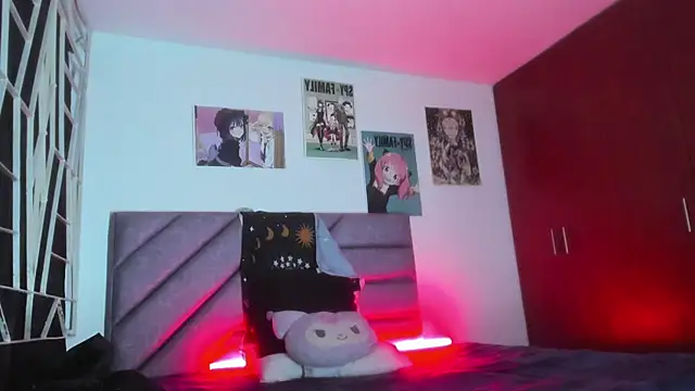 Snapshot of KARINNA__RAVEN chatting on November 2025 11:28:01 PM KARINNA RAVEN online show from November 2025 11:28:01 PM