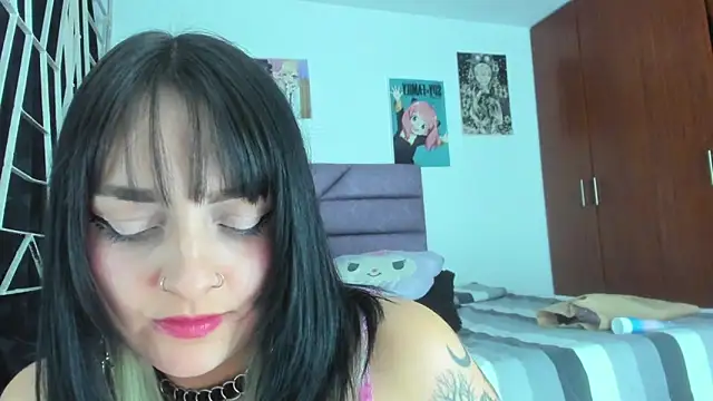 Snapshot of KARINNA__RAVEN chatting on February 2026 02:53:01 AM KARINNA RAVEN online show from February 2026 02:53:01 AM