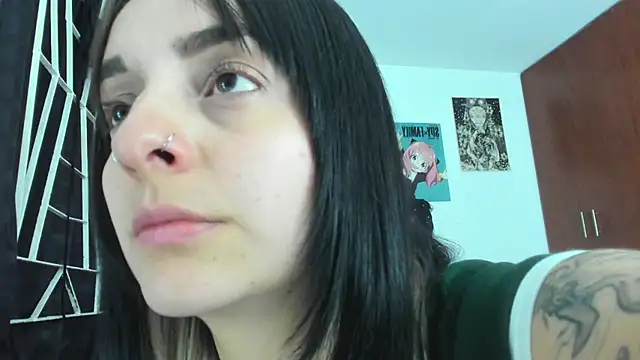 Snapshot of KARINNA__RAVEN chatting on February 2026 11:03:01 PM KARINNA RAVEN online show from February 2026 11:03:01 PM