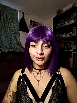 Snapshot of KARINNA__RAVEN chatting on February 2026 10:43:01 PM KARINNA RAVEN online show from February 2026 10:43:01 PM