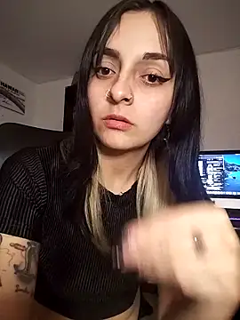 Snapshot of KARINNA__RAVEN chatting on March 2026 01:51:01 AM KARINNA RAVEN online show from March 2026 01:51:01 AM