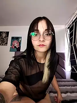 Snapshot of KARINNA__RAVEN chatting on March 2026 10:59:01 PM KARINNA RAVEN online show from March 2026 10:59:01 PM