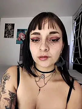 Snapshot of KARINNA__RAVEN chatting on April 2026 11:02:02 PM KARINNA RAVEN online show from April 2026 11:02:02 PM