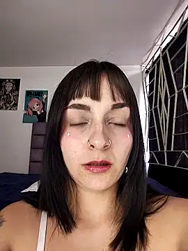 Snapshot of KARINNA__RAVEN chatting on April 2026 09:56:02 PM KARINNA RAVEN online show from April 2026 09:56:02 PM