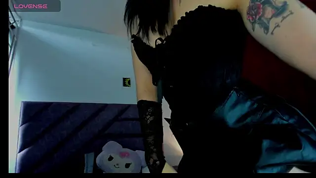 KARINNA  RAVEN online show from May 2026 09:34:01 PM