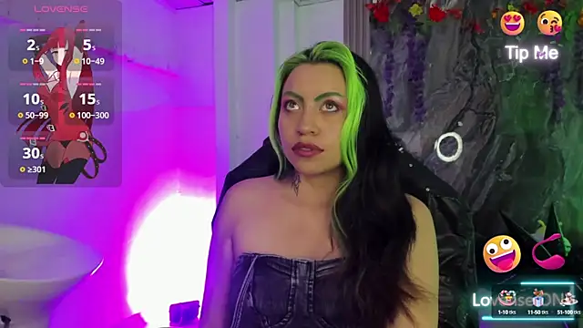 Snapshot of midory_ chatting on October 2025 03:39:02 AM midory online show from October 2025 03:39:02 AM