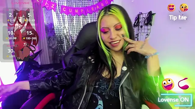 Snapshot of midory_ chatting on October 2025 03:40:01 AM midory online show from October 2025 03:40:01 AM