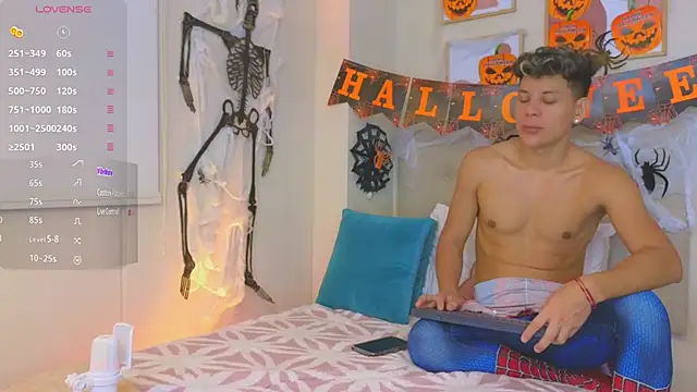 Almiboys online show from October 2025 11:49:01 PM