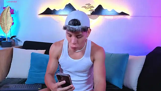 Almiboys online show from April 2026 11:06:01 PM