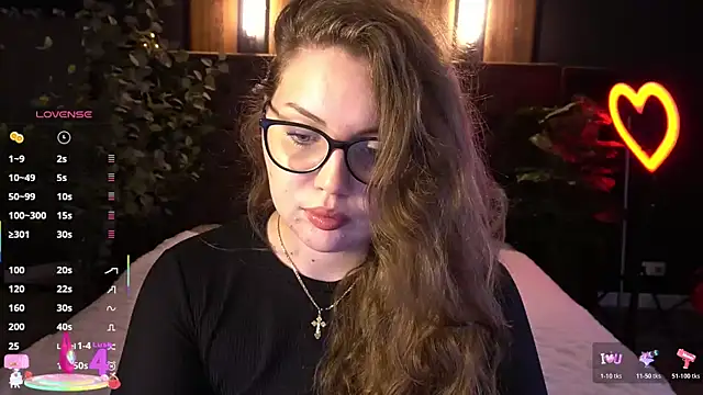 LuxSopphia online show from June 2026 12:40:01 PM