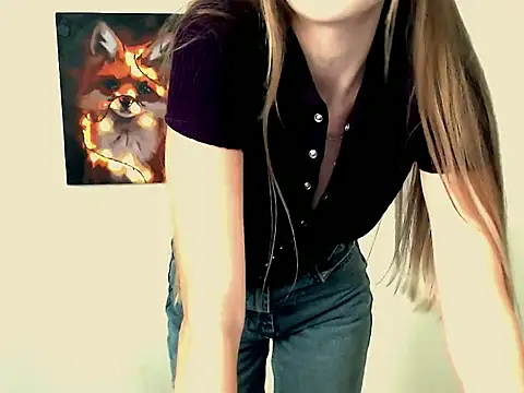 Snapshot of Doll_Angelina chatting on September 2025 05:53:02 AM Doll Angelina online show from September 2025 05:53:02 AM