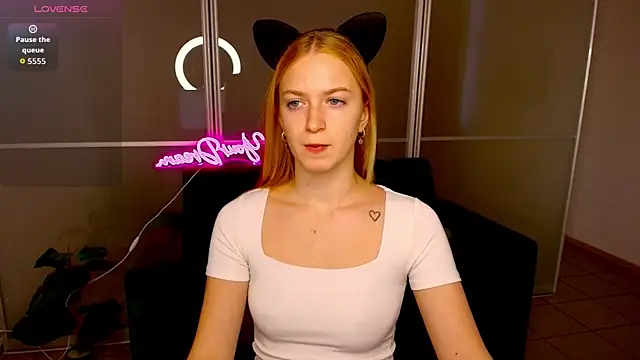 MirandaMayers online show from October 2025 05:52:01 AM