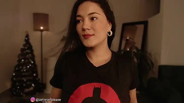 Snapshot of Artworktease chatting on December 2024 06:09:02 PM Artworktease online show from December 2024 06:09:02 PM