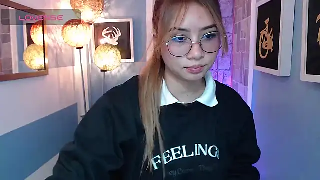 Fiorellaa delsd online show from October 2025 03:20:01 PM