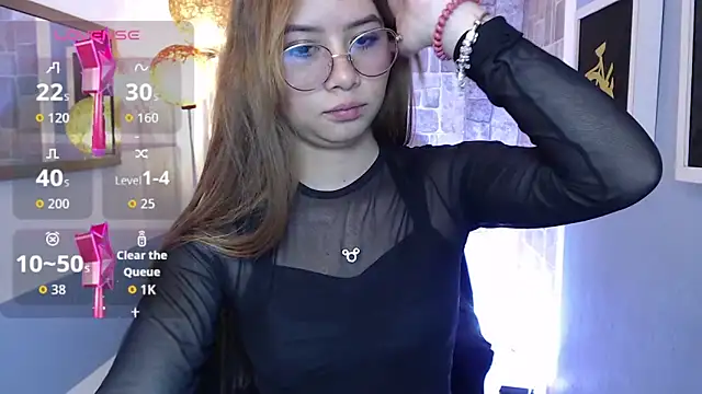 Fiorellaa delsd online show from October 2025 03:12:02 PM