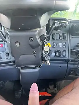 Snapshot of Swiss8700 chatting on September 2025 03:23:01 PM Swiss8700 online show from September 2025 03:23:01 PM