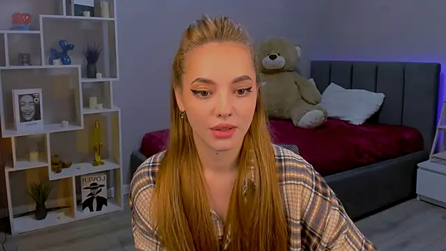 MelanieAlves online show from November 2025 07:02:02 PM