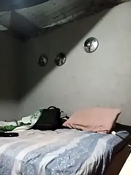 Snapshot of Tiococo420 chatting on October 2025 02:20:01 AM Tiococo420 online show from October 2025 02:20:01 AM