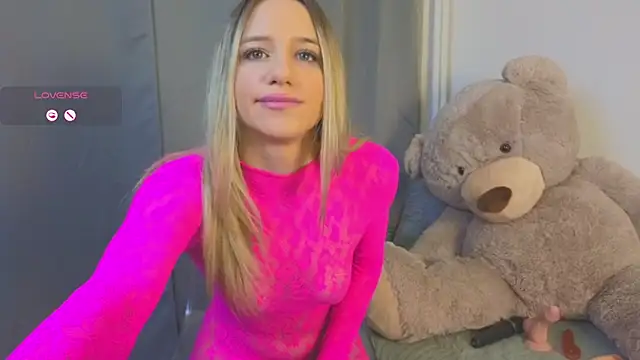 Snapshot of MellisaKim chatting on November 2025 10:23:01 PM MellisaKim online show from November 2025 10:23:01 PM