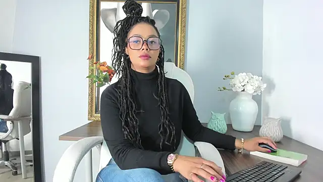 andrea xoe  online show from March 2025 11:06:01 AM